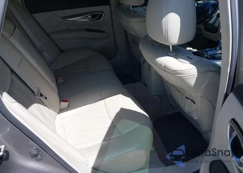 2011 Infiniti M37 z USA, uszkodzony, nr VIN JN1BY1AP6BM324491